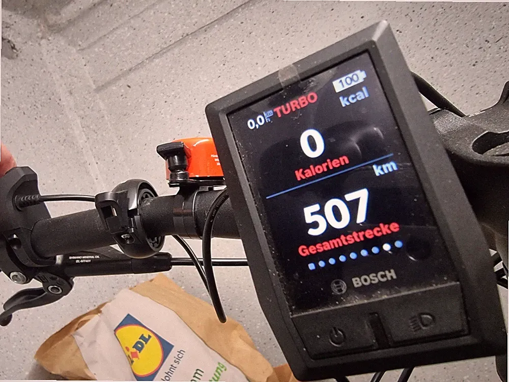 CUBE E-Mountainbike Fully grün Bosch Display Schutzbleche Scheibenbremse