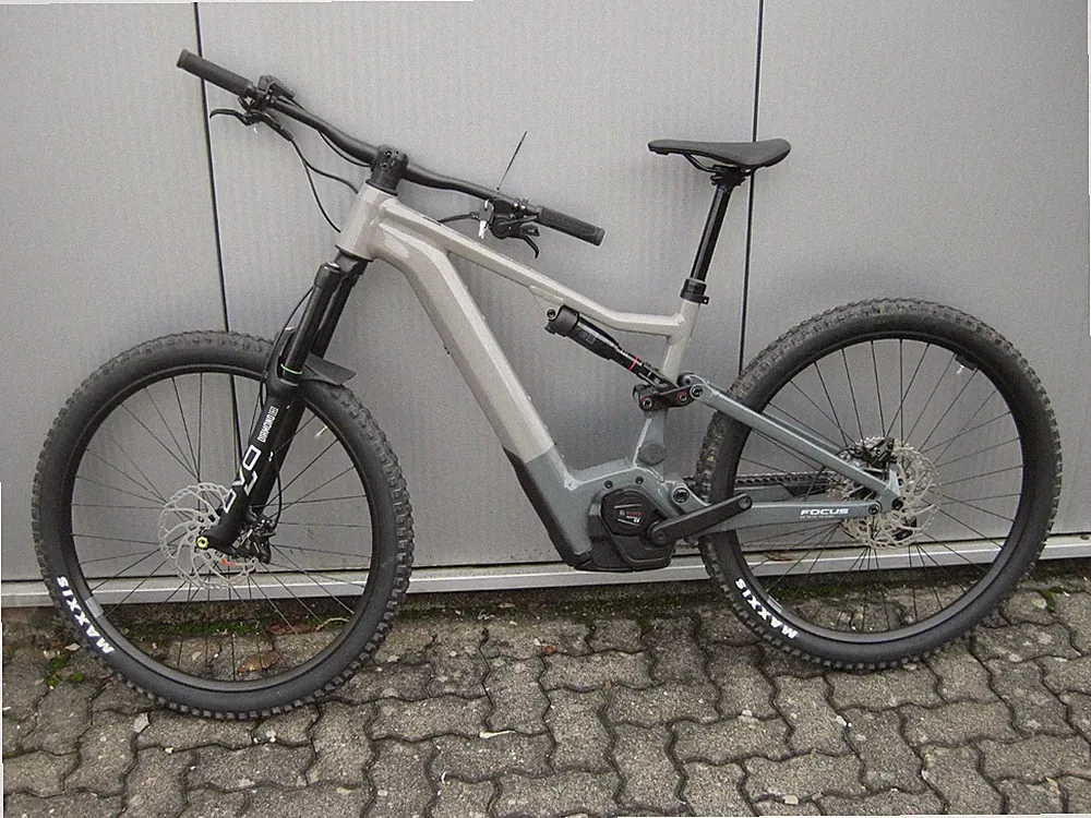Focus Jam² 6.7 Fully MTB E-Bike, 29", R=44cm, 625Wh, Bosch CX, moonstonegrey glo